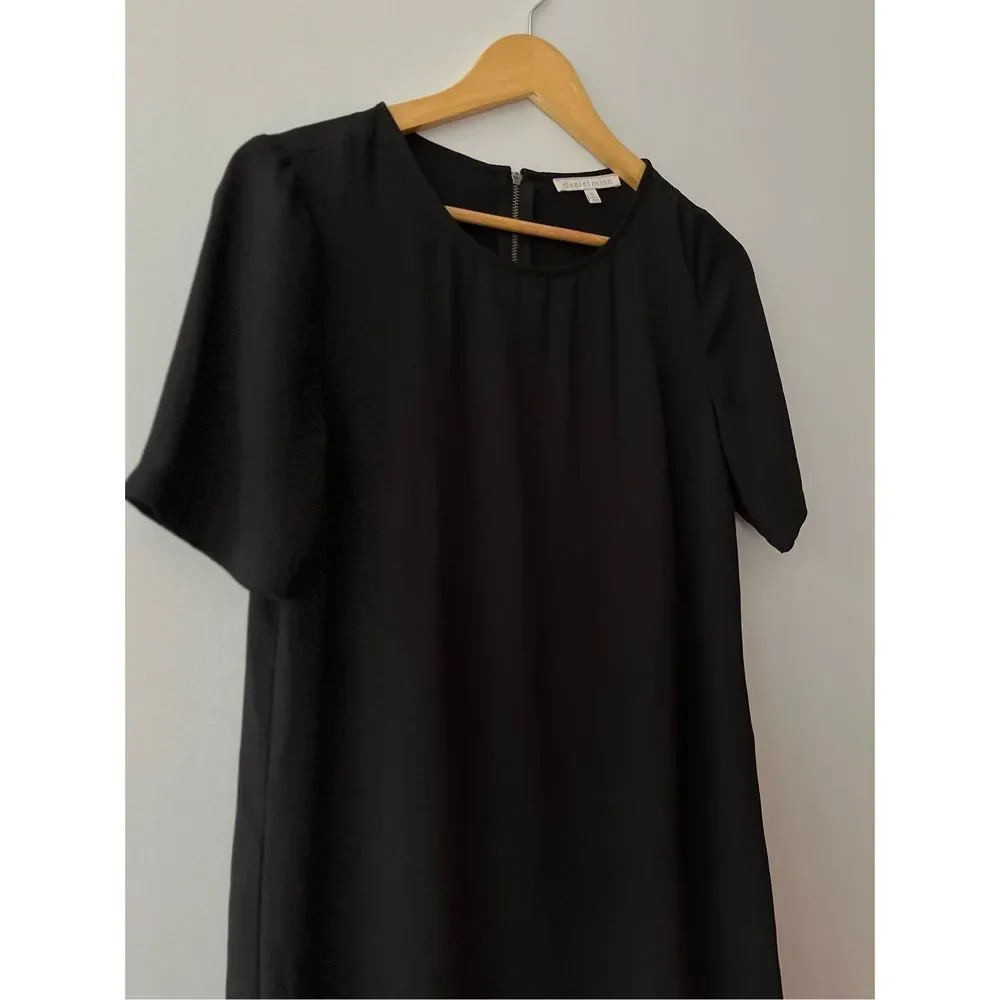Black viscose mini dress - Picture 2 of 4